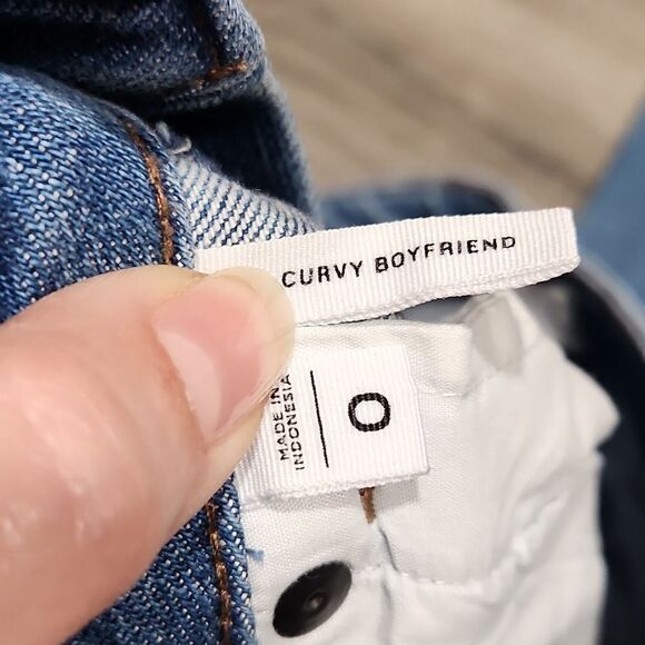 GUC Loft Outlet Boyfriend Curvy Raw Hem Jeans - Picture 4 of 6